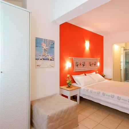 לינה וארוחת בוקר Il Piccolo Giardino & Breakfast 4*