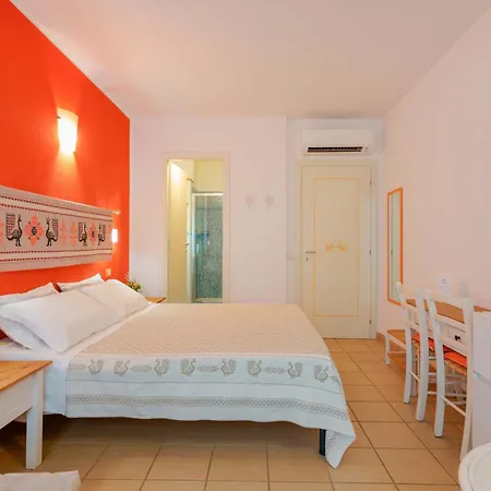 Il Piccolo Giardino & Breakfast ヴィッラシミーウス